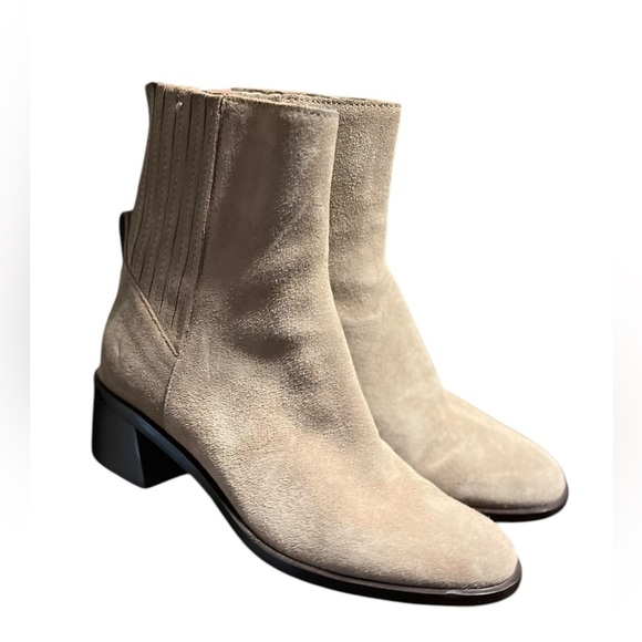 Dolce Vita Linny H2O Boots - Picture 8 of 9